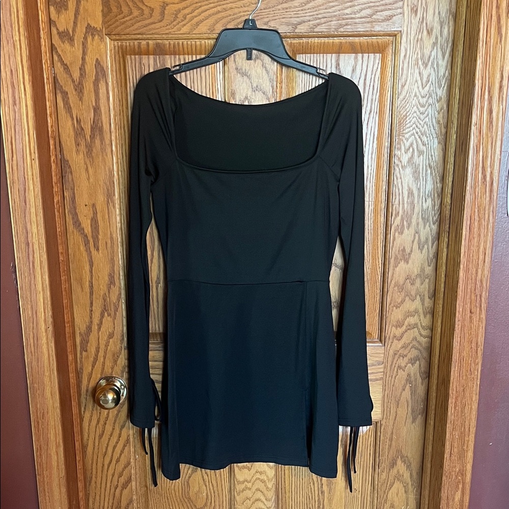 Elegant Black Long Sleeve Dress